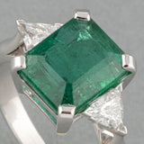 Certified 3.34 Carats Emerald and diamonds ring