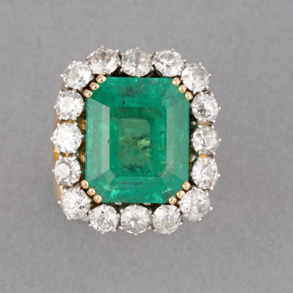 19 Carats Colombian Emerald and Diamonds Ring and Pendant