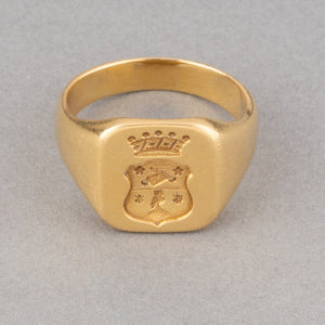 Antique French "Chevalière" Signet Ring in Gold