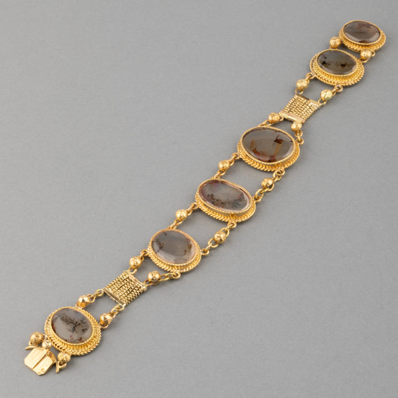 Bracelet Français Antique en Or et Agate