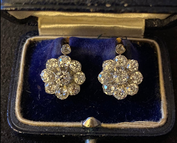 Boucles d'oreilles anciennes françaises en or et diamants 2,50 carats
